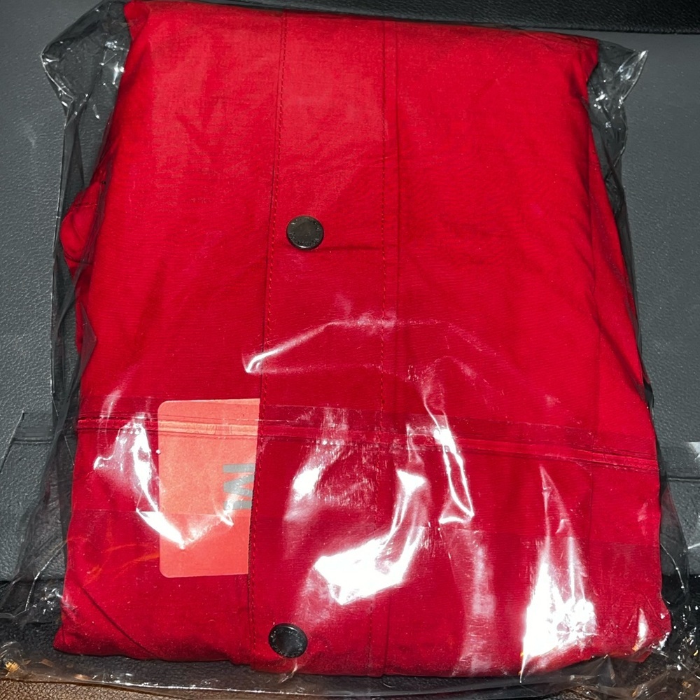 NWT Women’s Pendleton Soft-shell Hooded Rain Jacket in Crimson Red - Picture 6 of 6